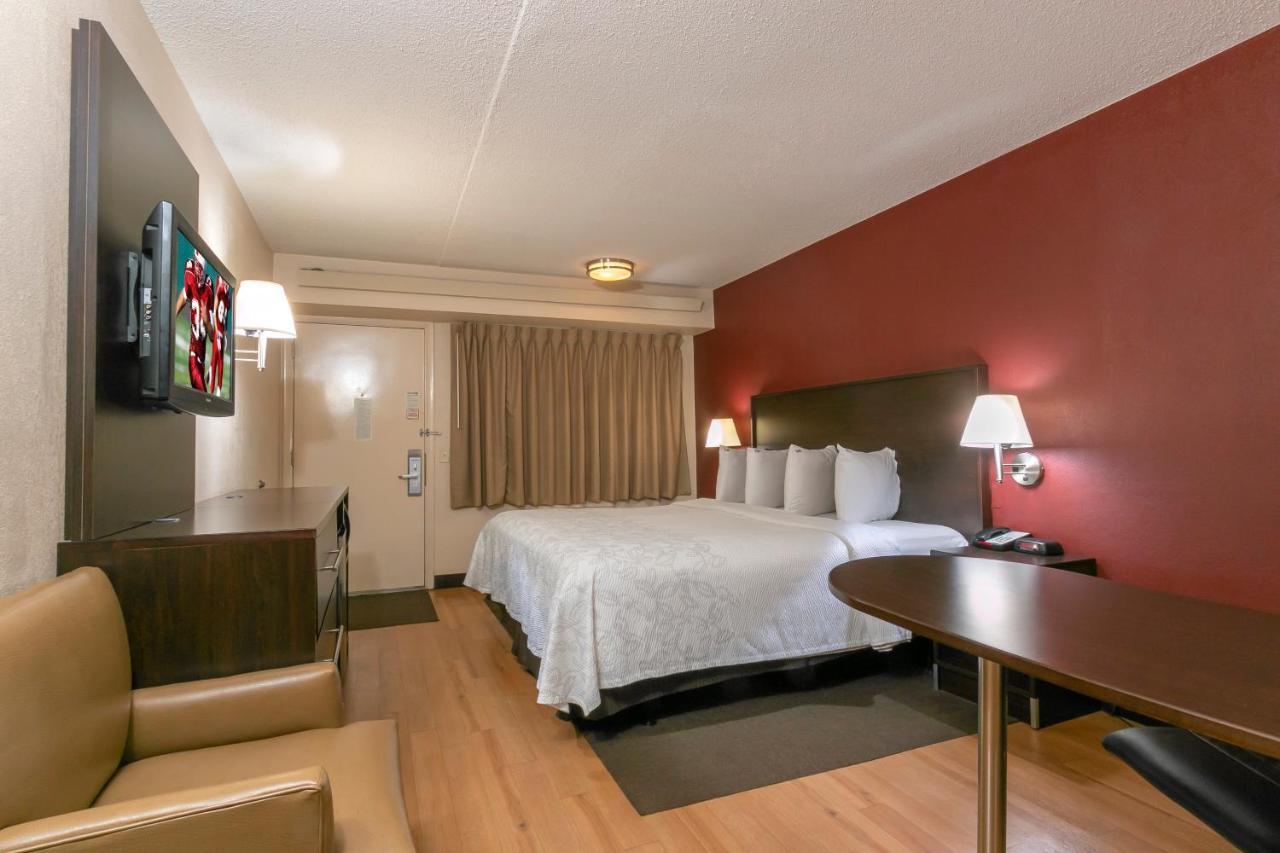 Red Roof Inn Plus+ סטייטסוויל מראה חיצוני תמונה