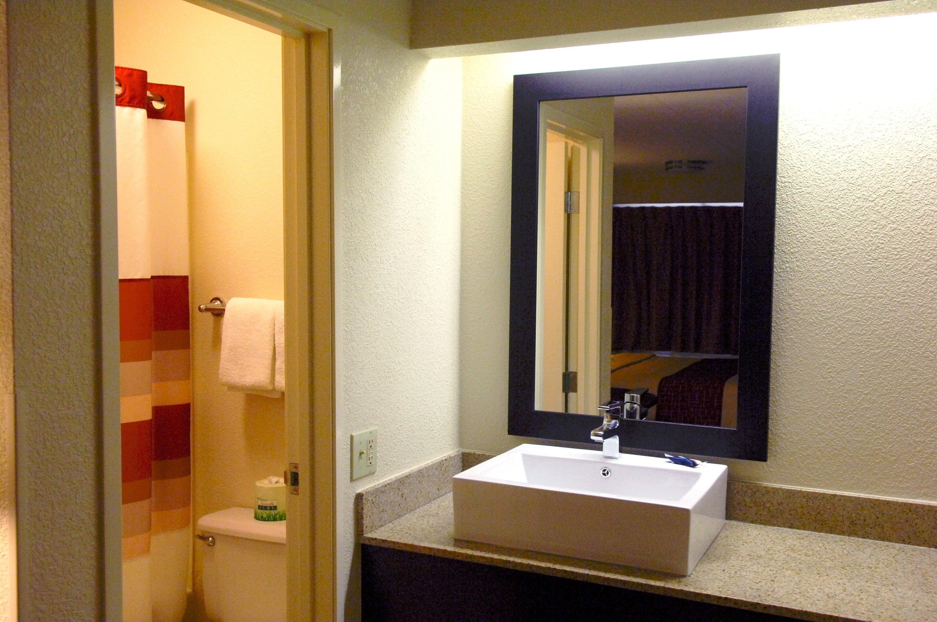 Red Roof Inn Plus+ סטייטסוויל מראה חיצוני תמונה