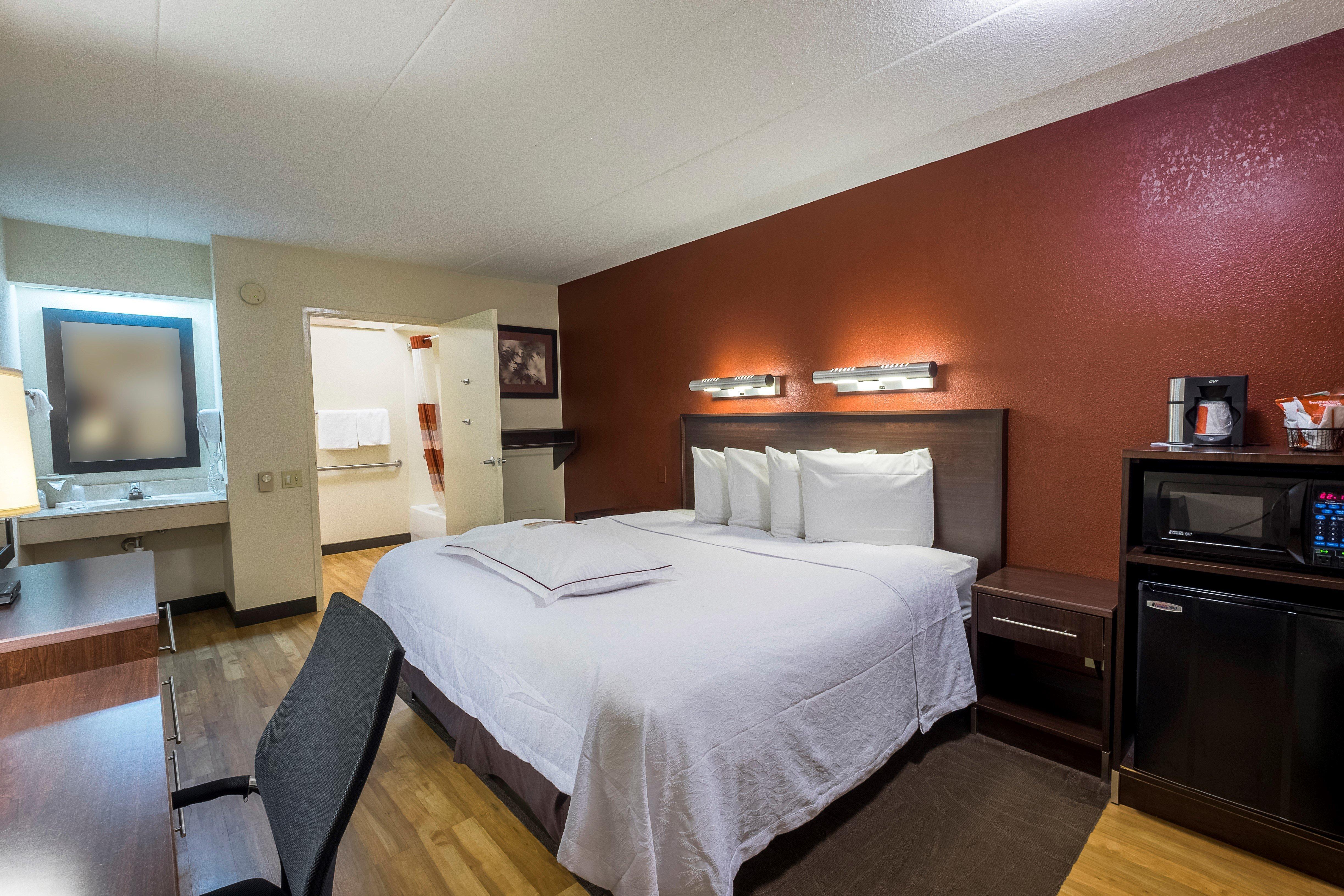 Red Roof Inn Plus+ סטייטסוויל מראה חיצוני תמונה